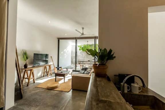 Short drive to beach / 3BR Spacious apartment - Image 5