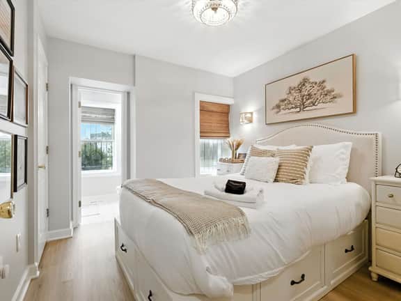 Capitol Hill Retreat Modern 2BR - Image 5