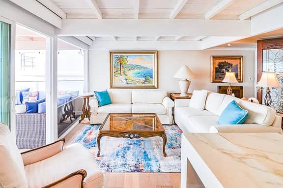 Watch & Listen to the Waves Crash on the Sand at this Laguna Beach Home - Image 3