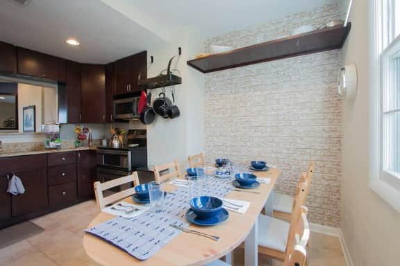 The Presidential Retreat, a 2BR + Loft Townhouse - Image 5