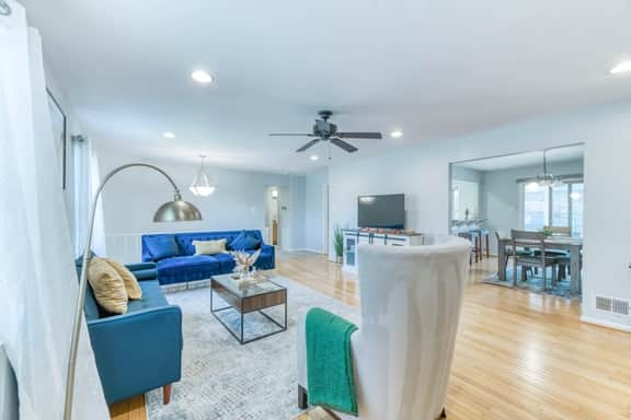 3BR Modern Home with Pool & Sunroom - National Harbor - Image 4