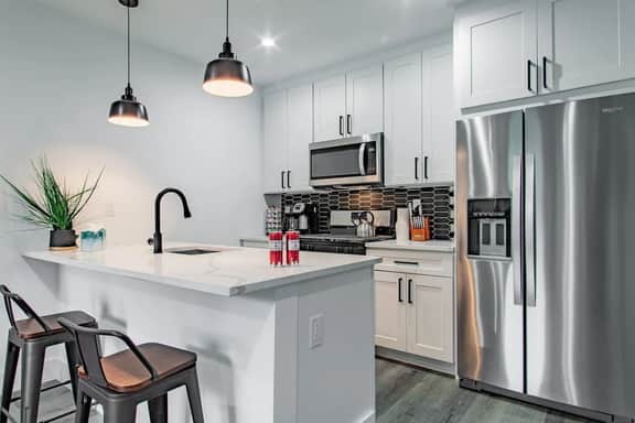 Relax 3Blocks near H St Corridor with 2-BR 2-Bath - Image 2