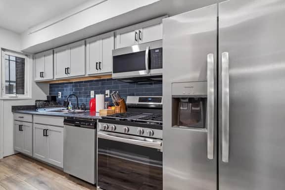 3-BR Homestay in Hip Area of DC - Image 4