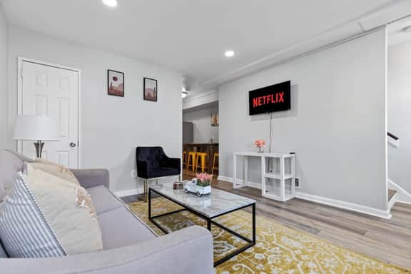 3-BR Homestay in Hip Area of DC - Image 3