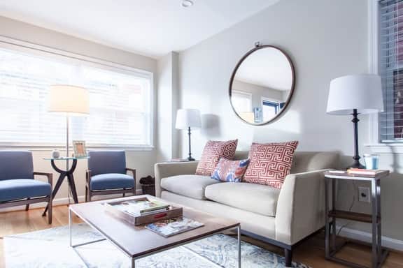 Transit-Friendly Home // Old Town // Parking - Image 3