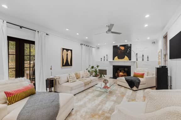 DC Country House Near Rock Creek Park - Image 2