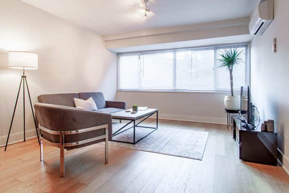 Spacious 2-BR Only Steps to The National Cathedral, Grocery, & Restaurants // Close to The Zoo! - Image 2