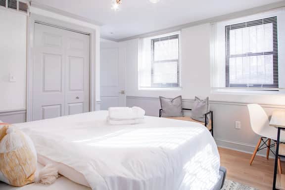 CHEERY 1-BR IN THE ♥ OF SHAW | 2 BLOCKS TO SUBWAY - Image 5