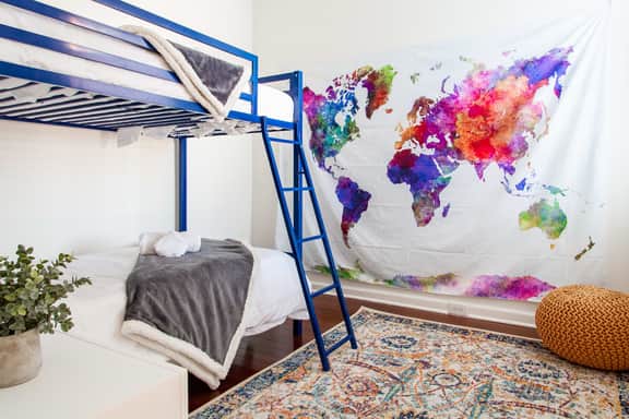 Beautifully Appointed Designer Rowhome Near Capitol Hill • Lincoln Park - Image 3