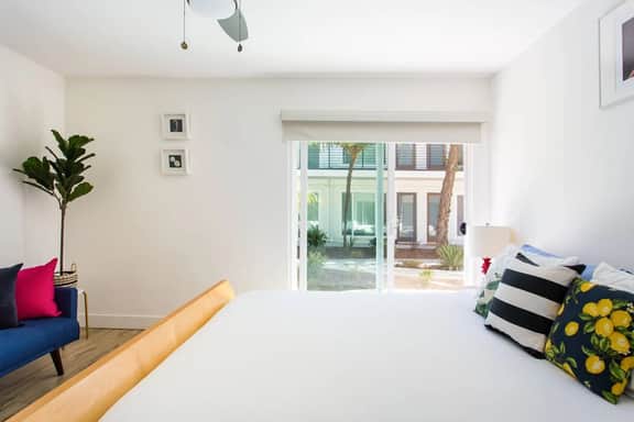 Chic & Comfortable Art & Design Apartments near LAX & Beaches - Image 5
