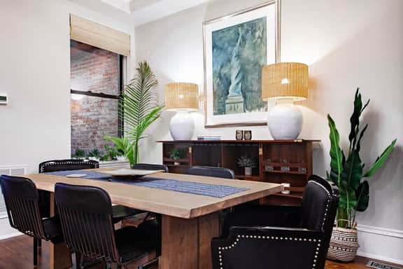 LUXE DC Townhome in The Heart of Capitol Hill - Image 3
