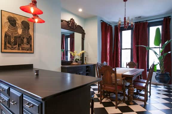 ✦3-BR IN THE ♥ OF SHAW✦ 2 BLOCKS TO SUBWAY✦ 2 _SEPARATE_ UNITS - Image 3