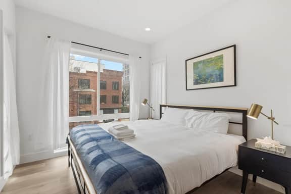 NoMa Convenience, 2-BR Near Metro, Union Market - Image 5