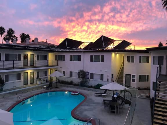 ARTBNB // romantic // SURF // studio // POOL // business // NEW - Image 3